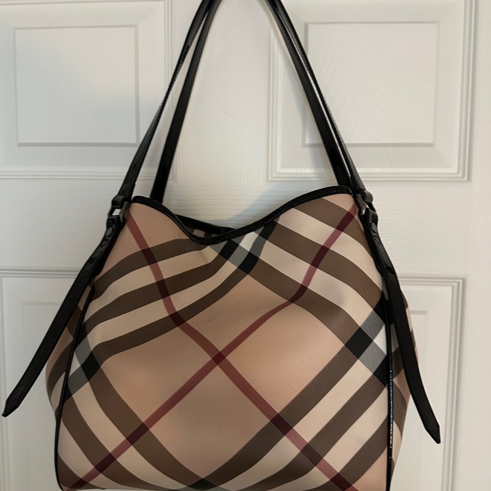 Pre-loved Burberry Novacheck Lg shoulder/tote  black and tan